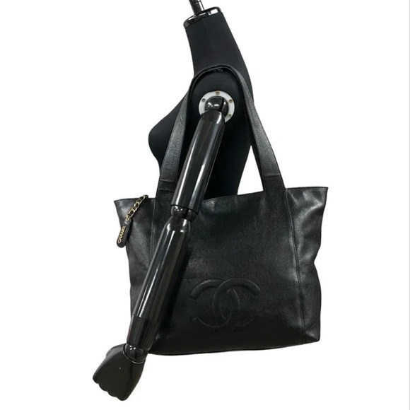 *SOLD* Chanel Black Leather Tote Bag - Picture 2 of 15